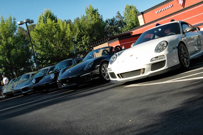 Illustration for article titled Exotics at Redmond Town Center - Pictures and Video